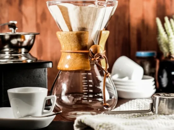 featured image - Benefits of Using a Coffee Maker with an Integrated Grinder