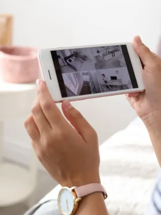 featured image - Do's and Don'ts of Building a Smart Home Security System