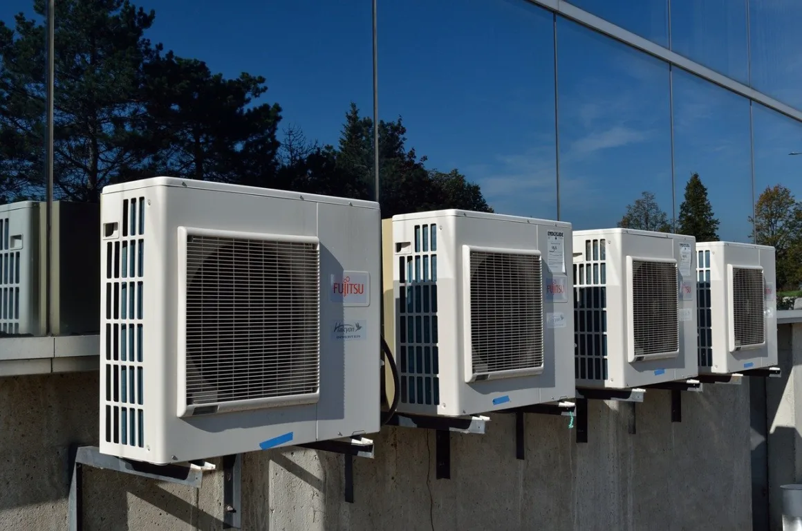 featured image - How Long Does an HVAC System Last?