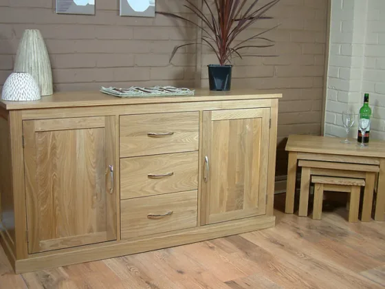 featured image - Oakwood Properties, Species, and Advantages of Oak Wood Furniture