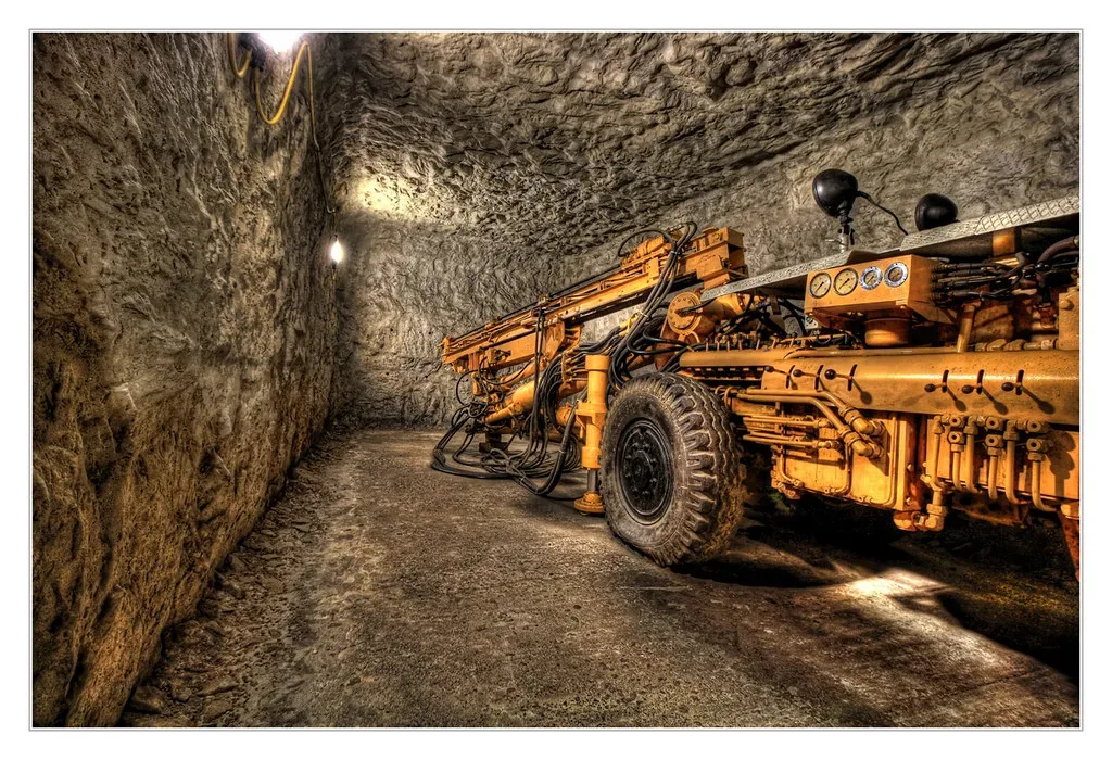 featured image - Top 5 Underground Mining Machines for Heavy Tasking