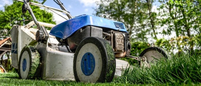 13 Lawn Mowing Tips for a Healthy Lawn