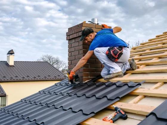 featured image - 5 Signs It’s Time to Call a Roofing Contractor