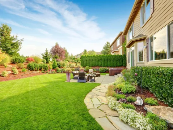 featured image - 5 Landscaping Mistakes that May be Ruining your Outdoor Space