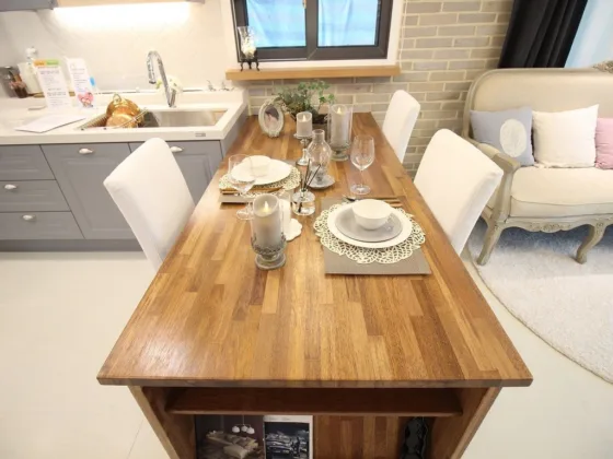 featured image - Choosing the Best Dining Table