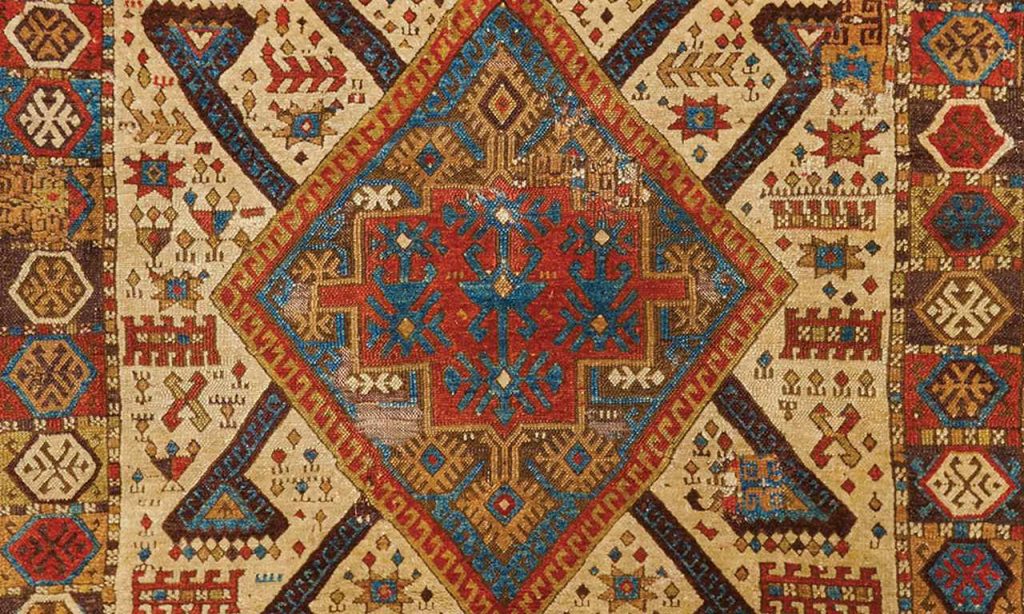 How Can You Tell if a Rug is Antique: an Ultimate Guide?