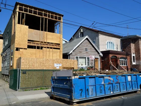 featured image - Moving Out Easy Solution with Skip Bins