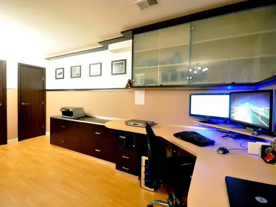 featured image - Tips for Transforming your Basement Into an Office