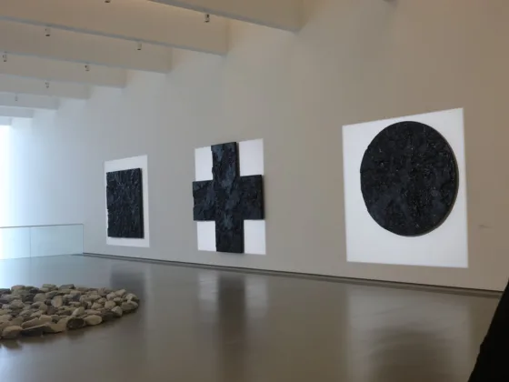 featured image - 5 Innovative Treatments to Spruce Up Your Concrete Flooring