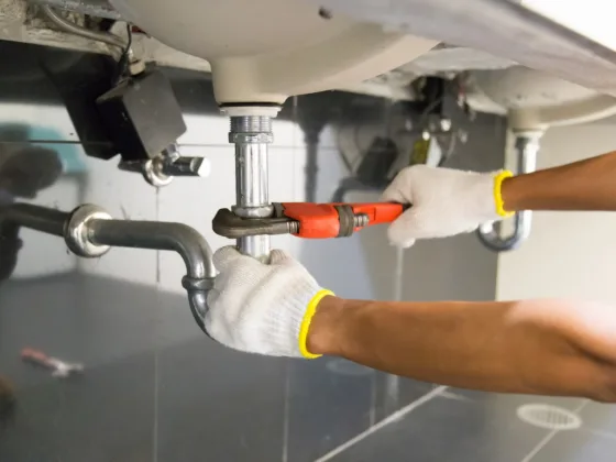 featured image - Top 5 Signs You Need to Call a Plumber