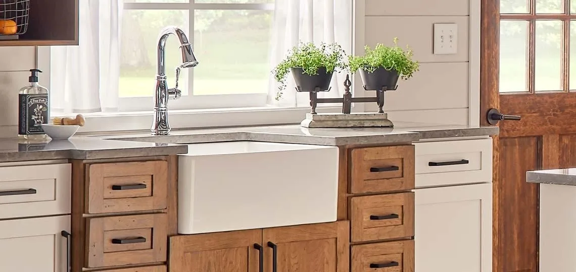 featured image - Everything You Need to Know About Fireclay Apron Front Sinks