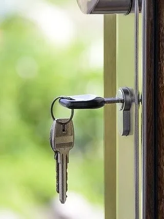 featured image - Looking for a New Home? Here's Some Helpful Advice