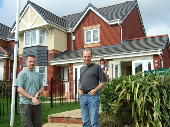 featured image - Red Flags to Look for When Buying a House