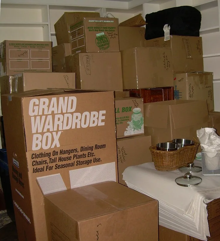 featured image - When to Start Packing When Buying a House