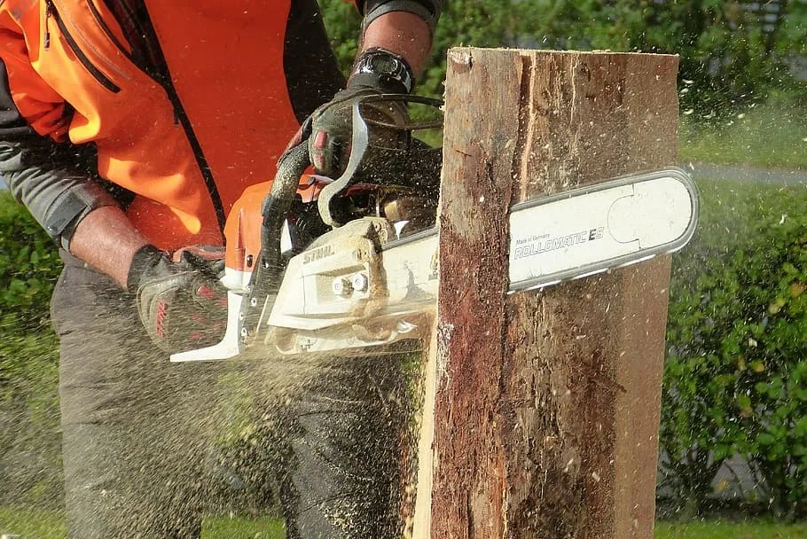 featured image - Can You Use an Electric Chainsaw in the Rain?