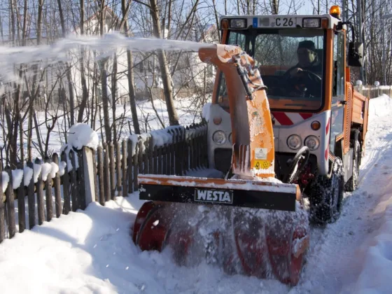 featured image - 5 Things You Need to Know About a Snow Removal Company