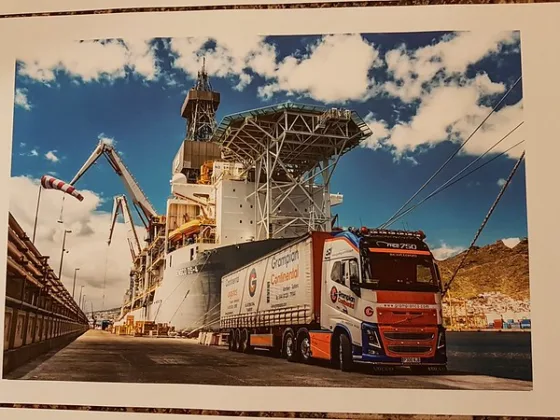 featured image - 8 Styles of Canvas Prints Suitable for Any Home