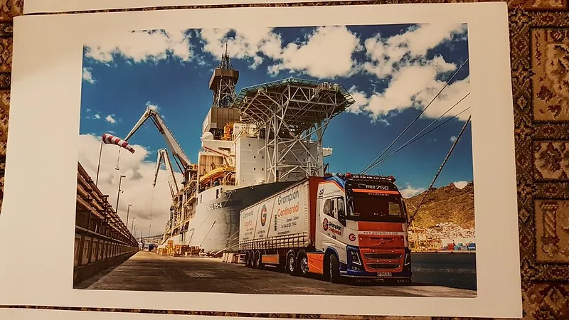 featured image - 8 Styles of Canvas Prints Suitable for Any Home