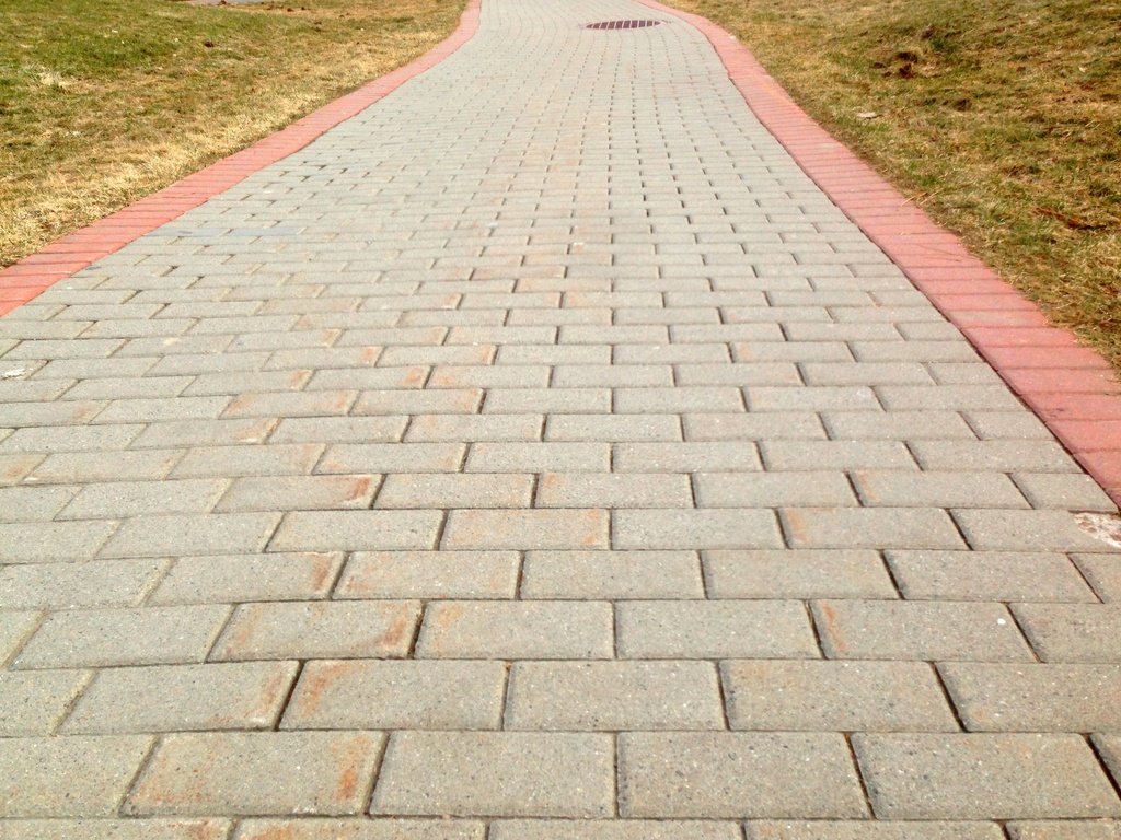 Choosing The Best Block Paving Driveway image - Choosing The Best Block Paving Driveway