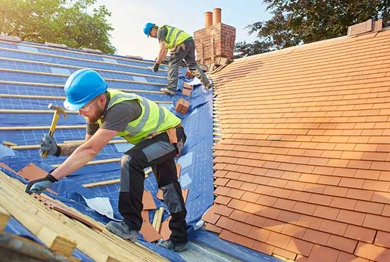 featured image - How to Find the Right Roofing Contractor