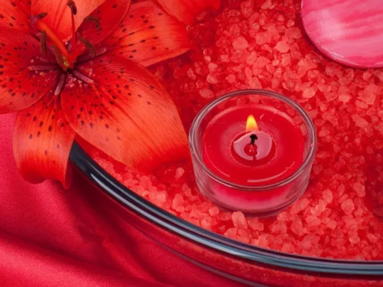 featured image - The Perfect Scented Candle Aroma to Get Rid of Stress and Anxiety