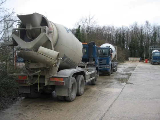 featured image - The Secret Tool You Need to Overcome the Logistic Challenges of Ready-Mix Concrete