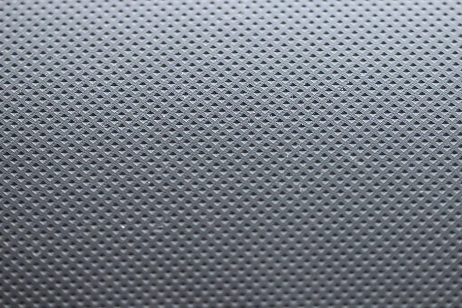 featured image - How to Choose the Right Non-Slip Mat