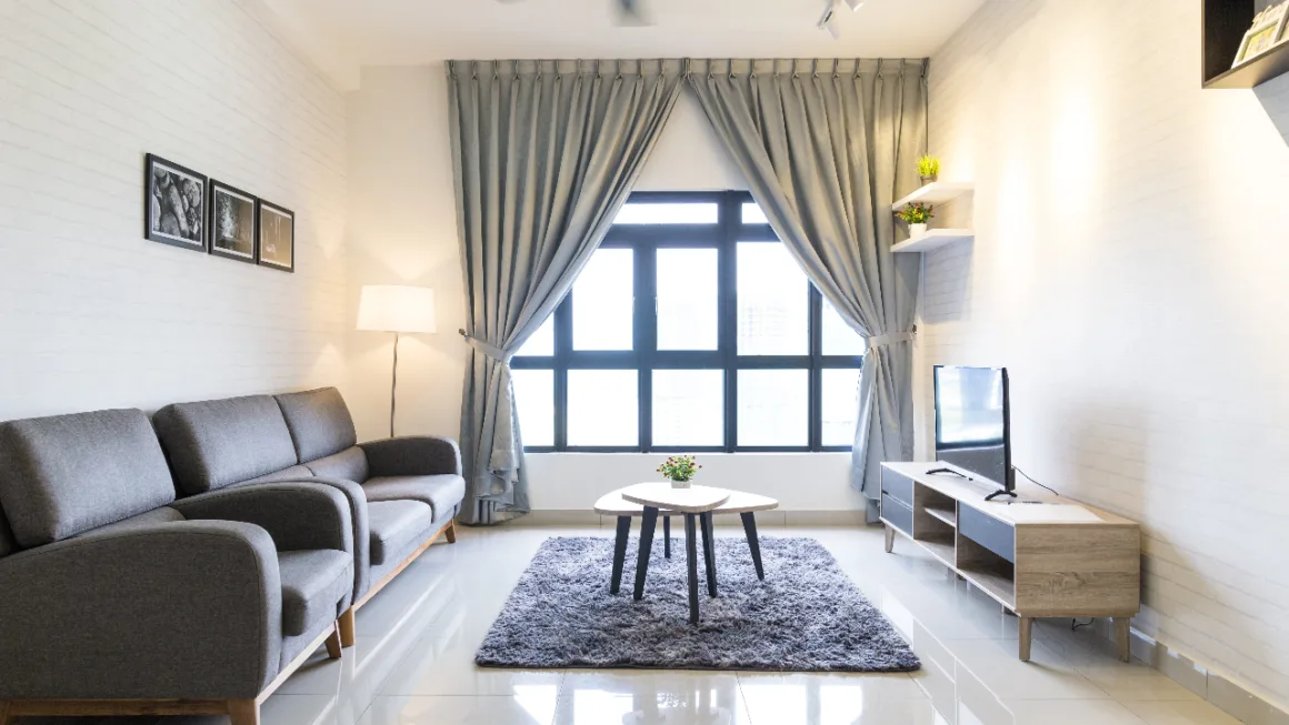 featured image - How to Choose Quality Curtain Tracks