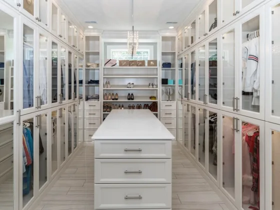 featured image - Consider These 3 Things While Customizing Your Walk-In Closet