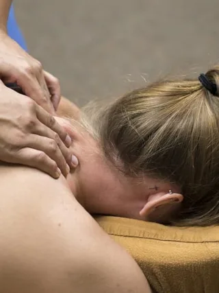 featured image - Find the Right Facial Bed and Start a Spa Business from Scratch