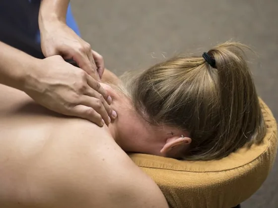 featured image - Find the Right Facial Bed and Start a Spa Business from Scratch