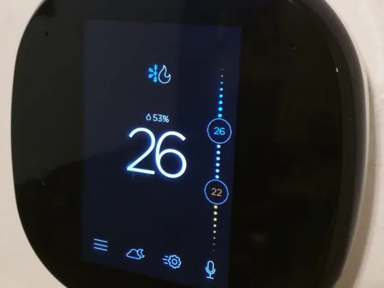 featured image - 5 Advantages of Installing a Smart Thermostat