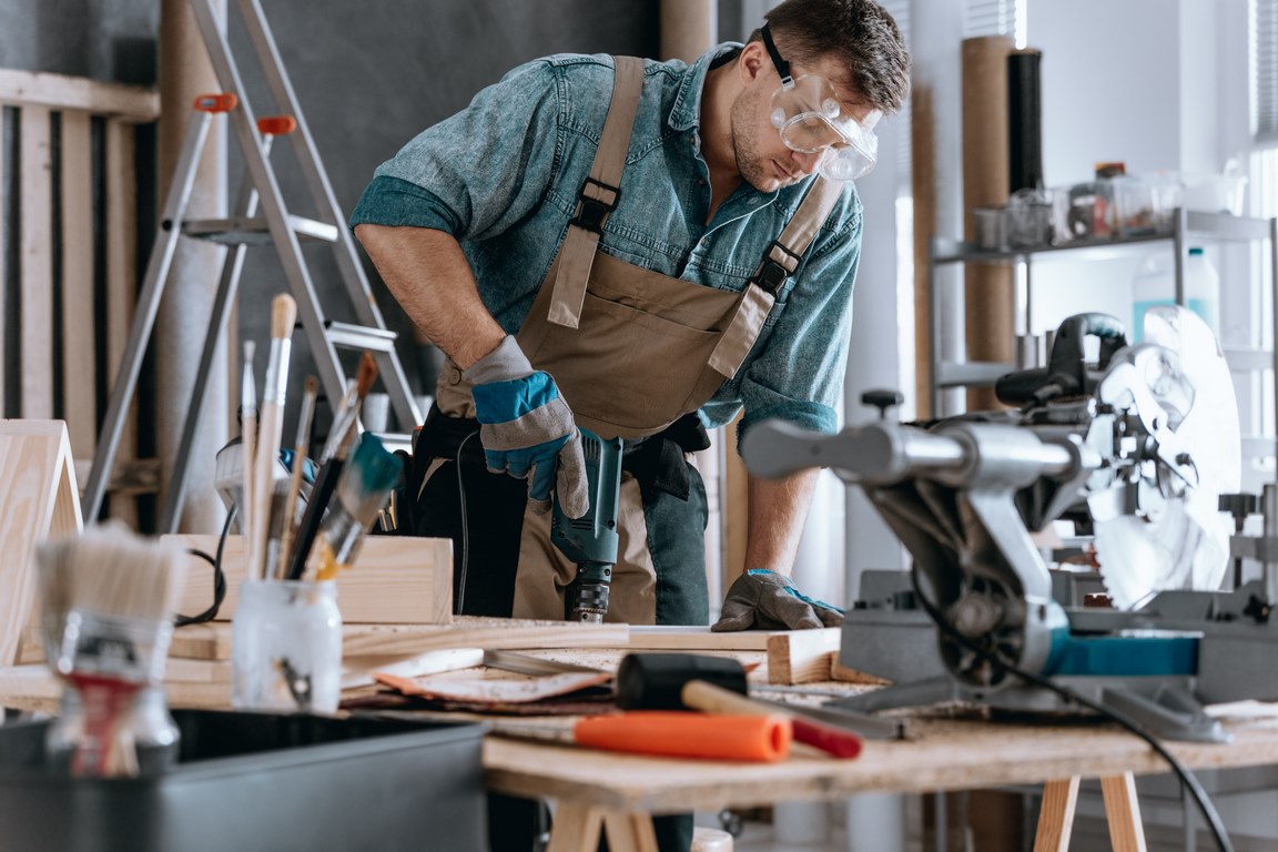 Not Just Old Jeans: 3 Reasons DIYers Need Durable Workwear image - Not Just Old Jeans: 3 Reasons DIYers Need Durable Workwear