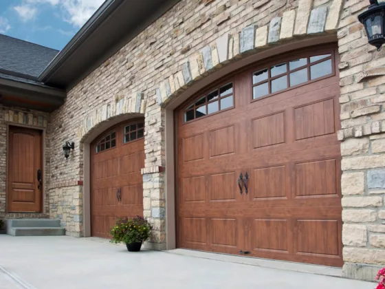 featured image - 5 Qualities of a Good Garage Door Repair Company