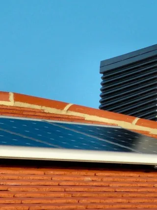 featured image - 5 Tips for Choosing Solar Panels Suppliers in California