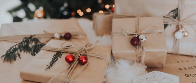 6 Best Christmas Gifts for College Students
