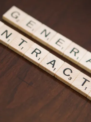 featured image - 6 Reasons to Hire a General Contractor for Your Apartment