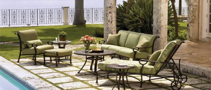 A Few Essential Tips for Choosing the Best Outdoor Furniture