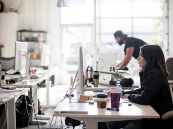 featured image - How Workspace Affects Employee Productivity