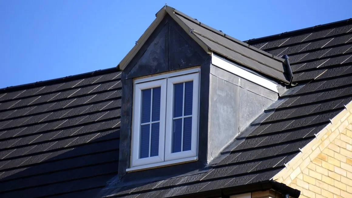featured image - When is the Best Time of Year to Reroof Your House?