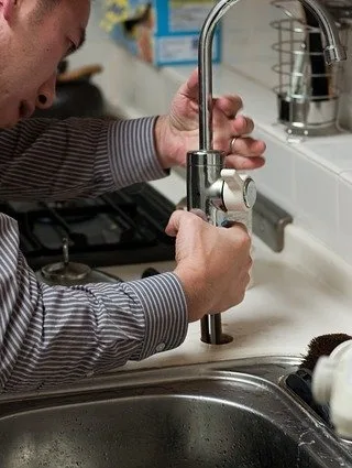 featured image - 10 Warning Signs You Have a Plumbing Problem