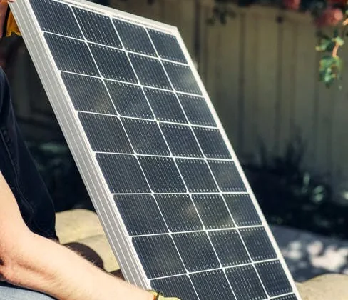 featured image - DIY Solar Panels Yes or No