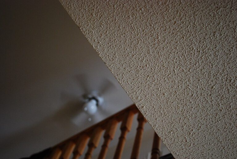 How to Repair a Popcorn Ceiling