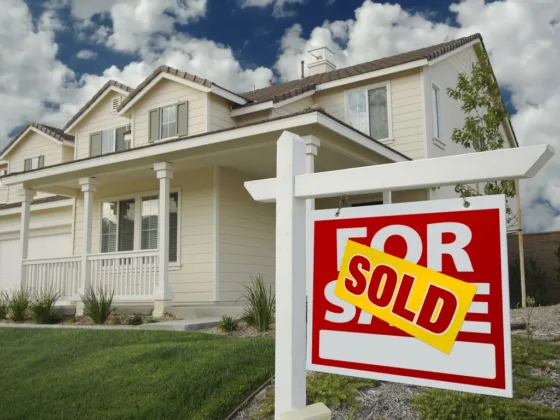 featured image - Selling Your First Real Estate Property Avoid These 4 Mistakes