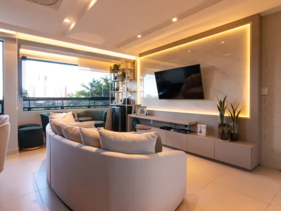 featured image - The 7 Advantages That Custom Furniture Has Over Ordinary Furniture