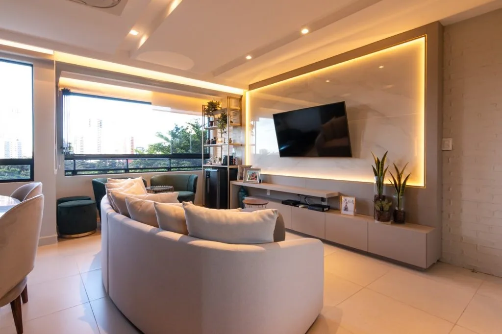 featured image - The 7 Advantages That Custom Furniture Has Over Ordinary Furniture