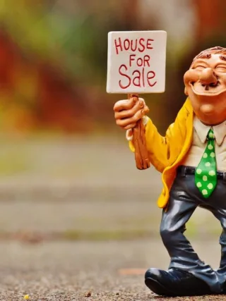 featured image - Ultimate Checklist for Selling or Renting a House for Realtors