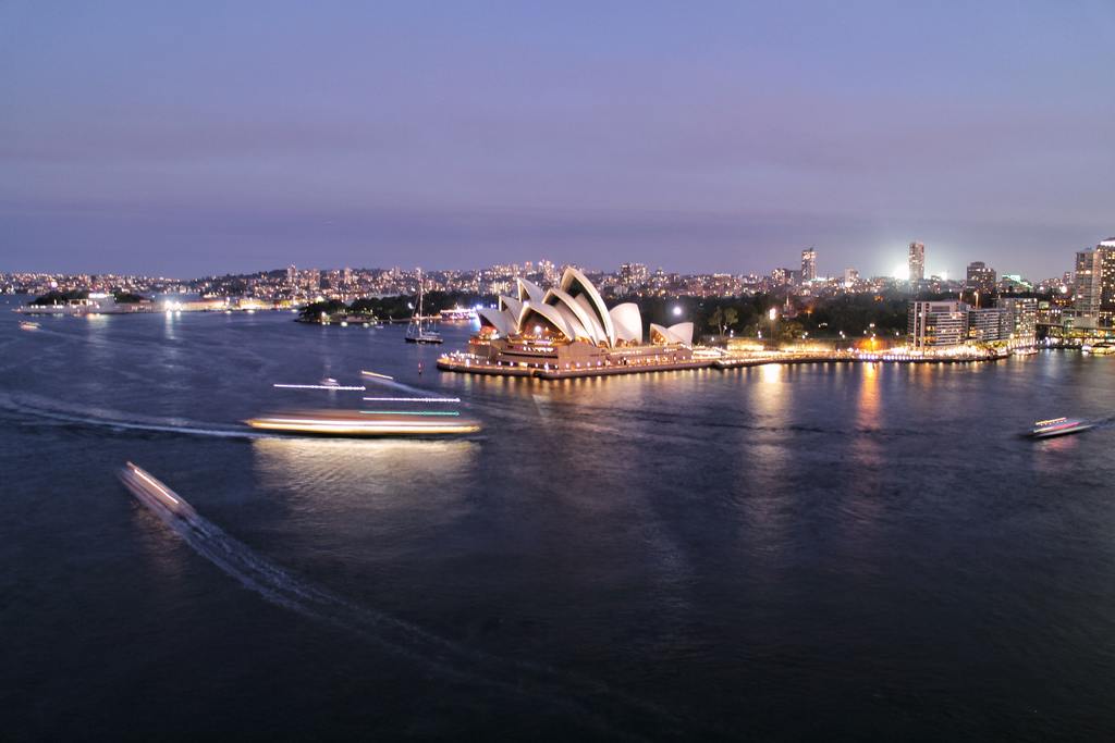 4 Reasons You Should Move to Australia Right Away image - 4 Reasons You Should Move to Australia Right Away