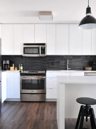 featured image - 6 Kitchen Remodel Common Mistakes to Avoid for A Functional Space