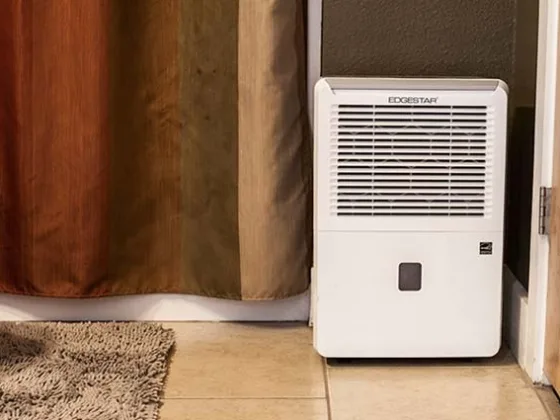 featured image - 7 Ways to Remove Humidity from Bathroom